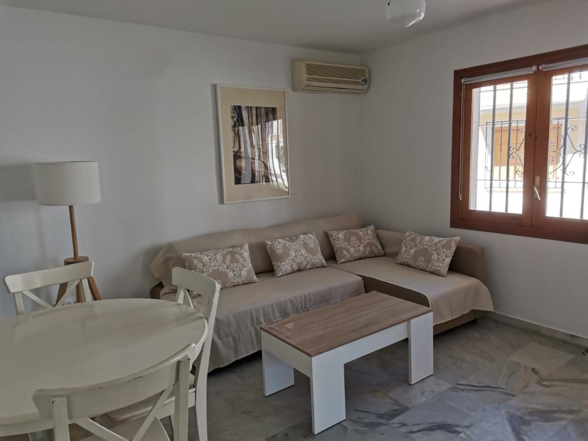 La Casita Blanca Apartment *
